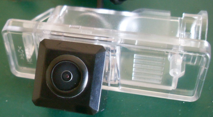 Caméra de recul SONY couleurs CCD 170° spécifique MERCEDES Vito et Viano